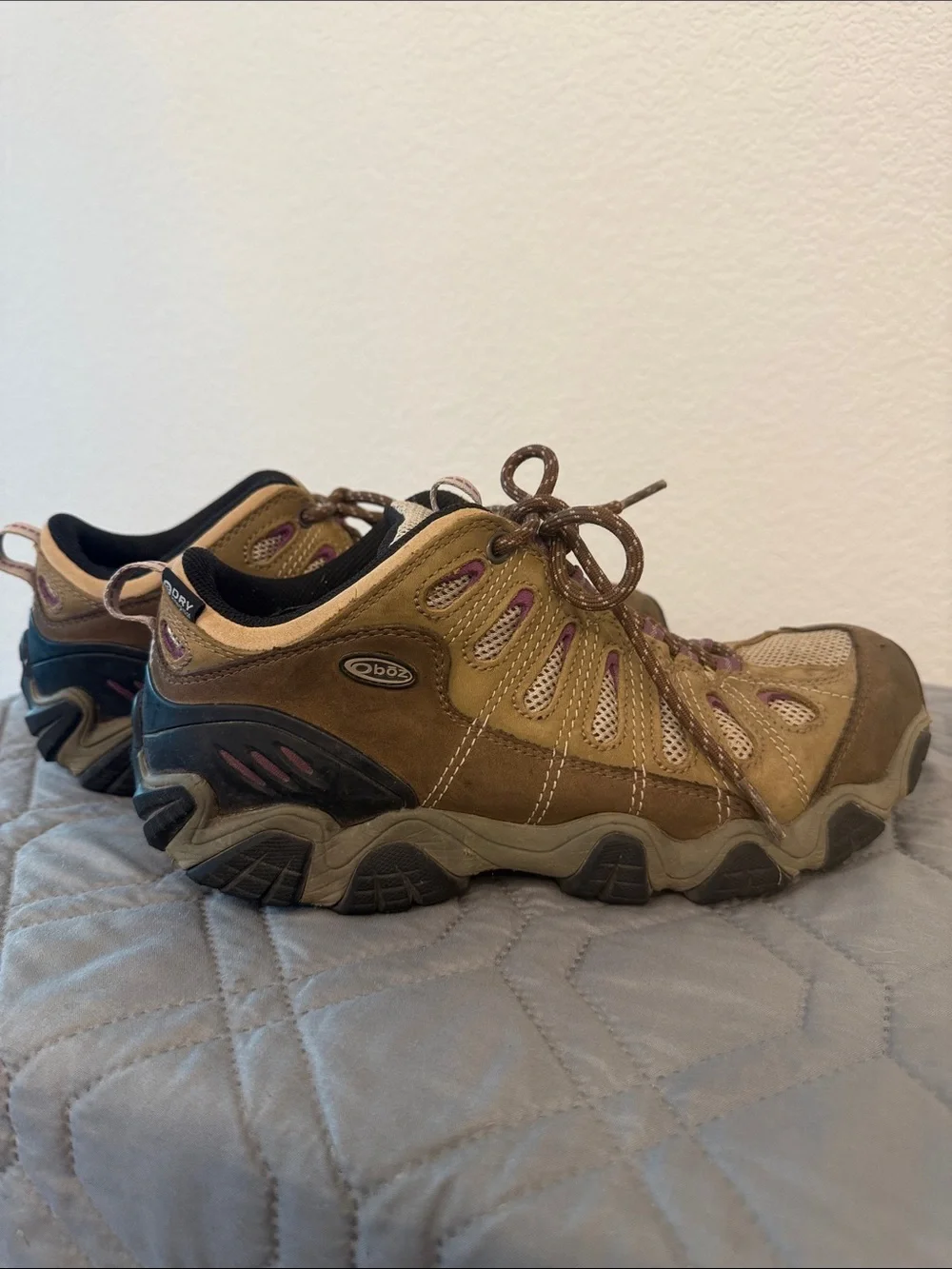 Oboz Sawtooth II Women’s Hiking Shoes in Good Condition | Size 13 | Outdoors